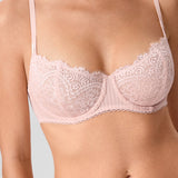 Women's Lace Balconette Underwire Bra Gentle Rose @model_info:ESA2